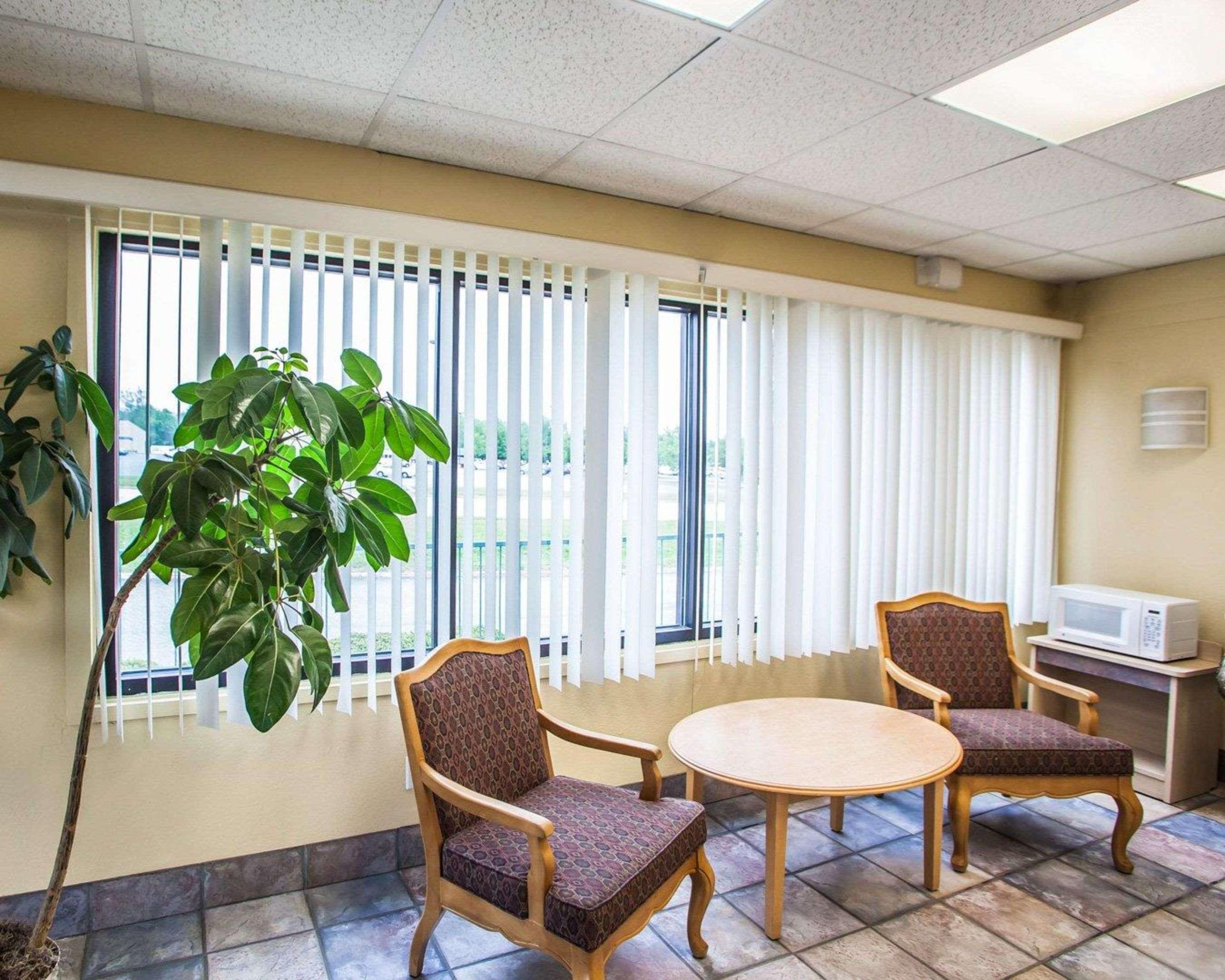 Relax Inn Saint Charles Exterior photo