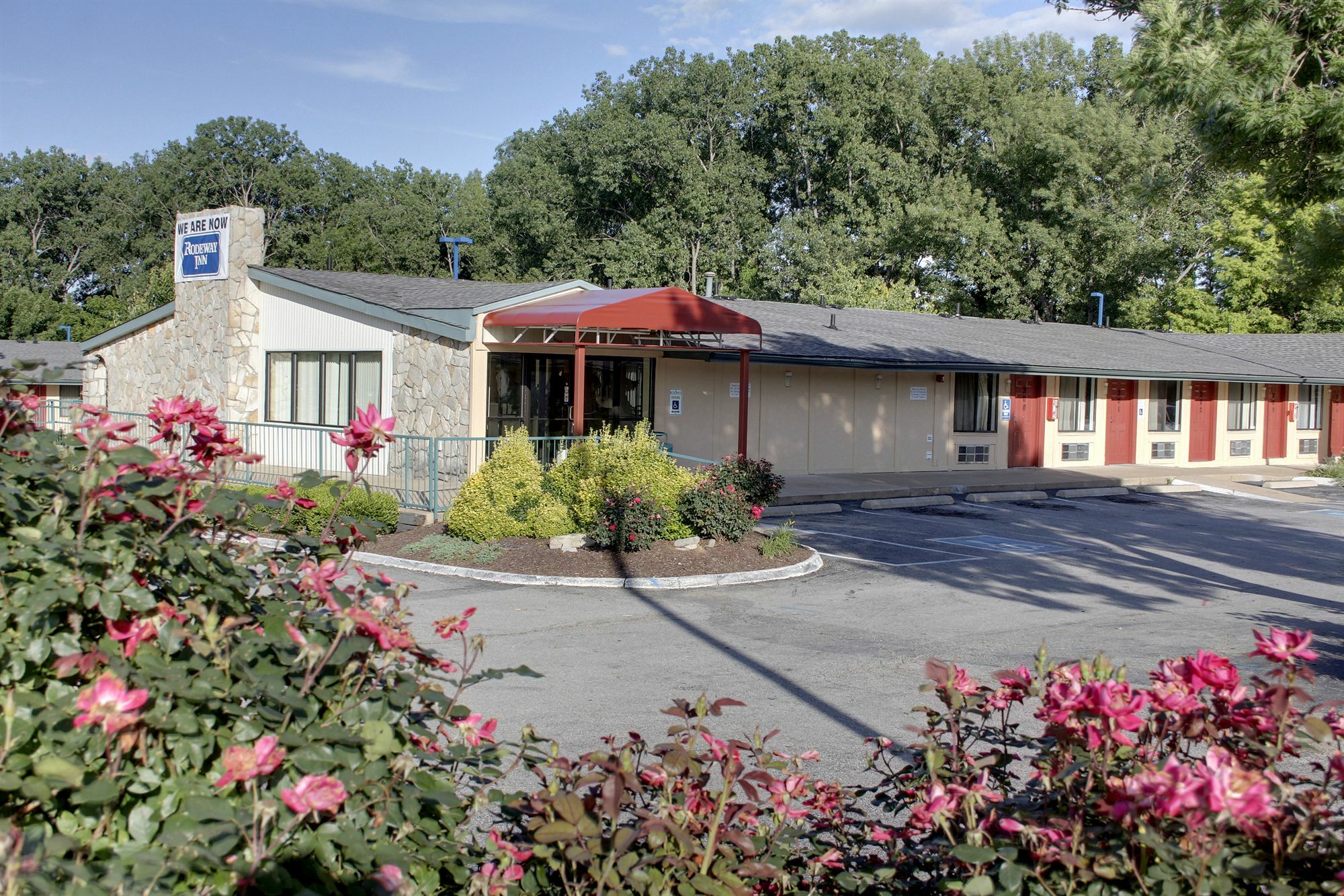Relax Inn Saint Charles Exterior photo