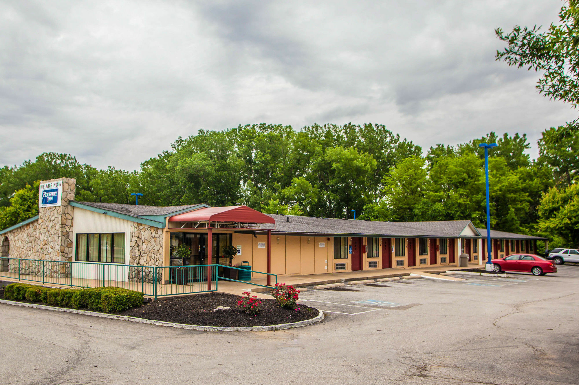 Relax Inn Saint Charles Exterior photo